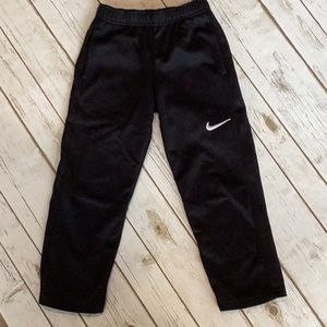 Boys Nike dri fit pant 6/M
